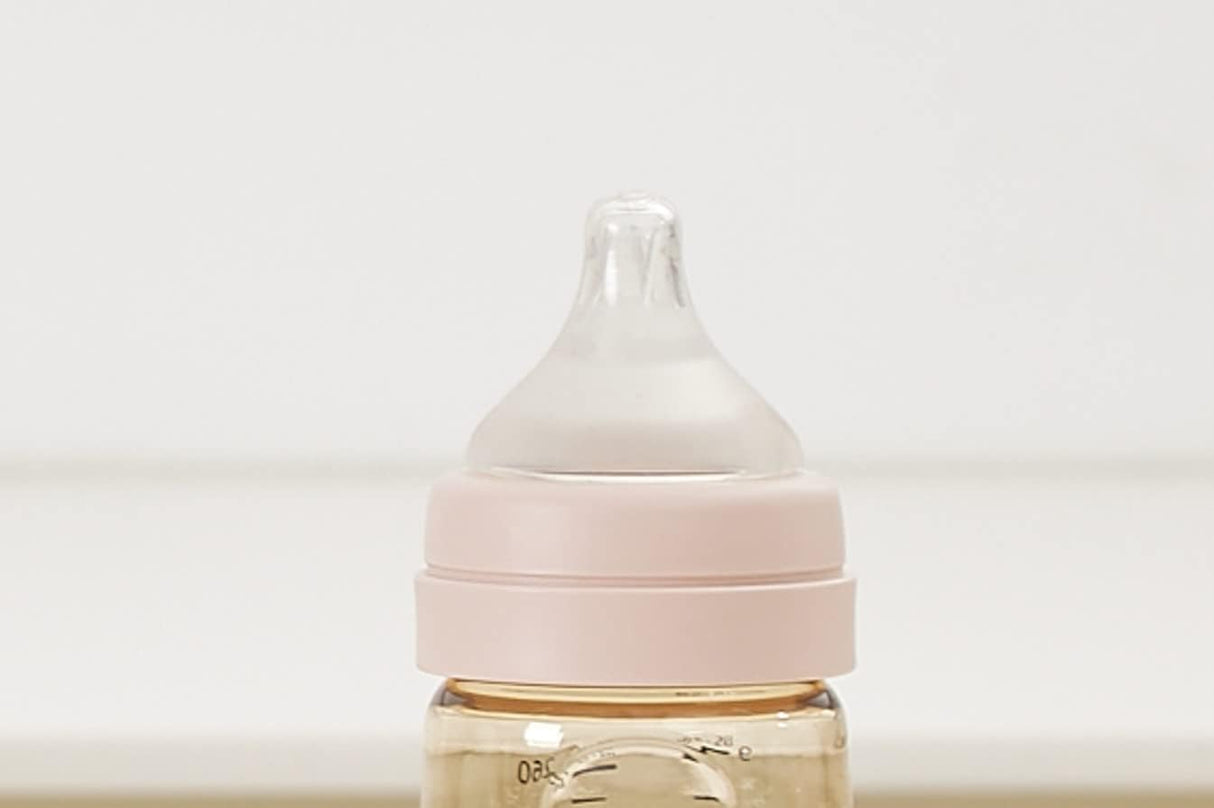 Premium PPSU Wide Neck Baby Bottle - 1 x 160ml Bottle with Slow Flow Teat - Designs May Vary  Spectra   